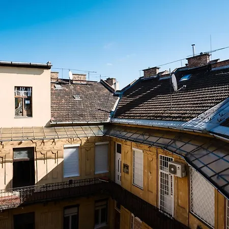 The Nest In Downtown