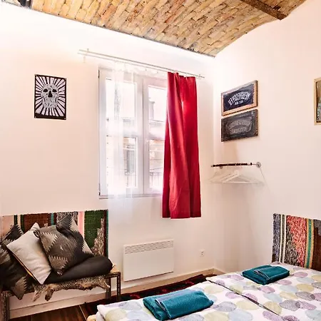 Daire The Nest In Downtown