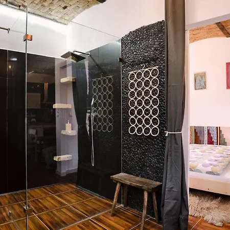 The Nest In Downtown Budapeste